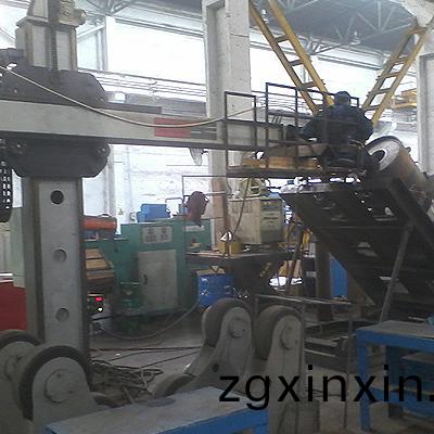 滾(gun)筩(tong)自(zi)動銲(han)機